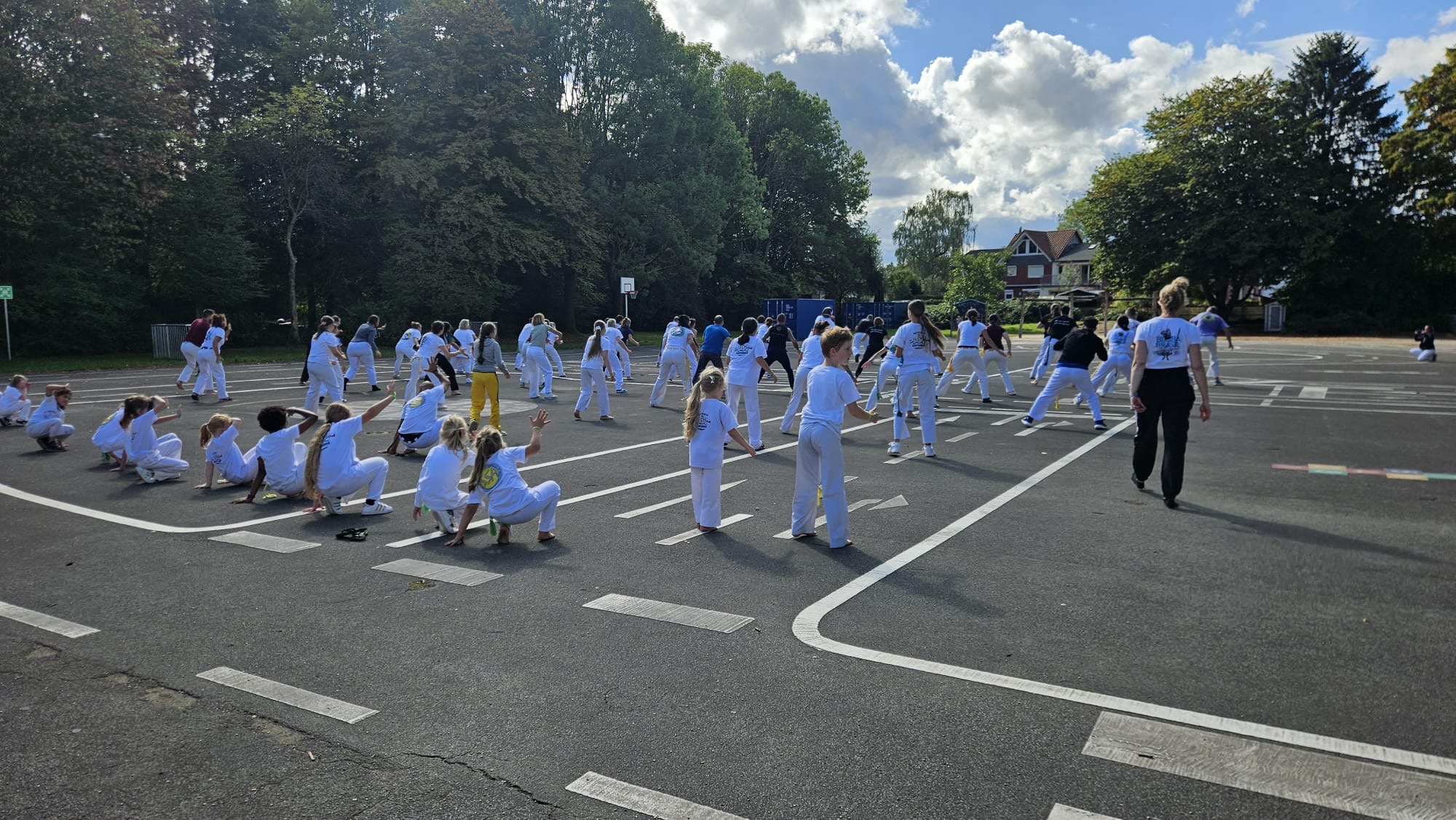 Capoeira-Workshop in Scharnhorst vereinte Kinder, Jugendliche und Erwachsene