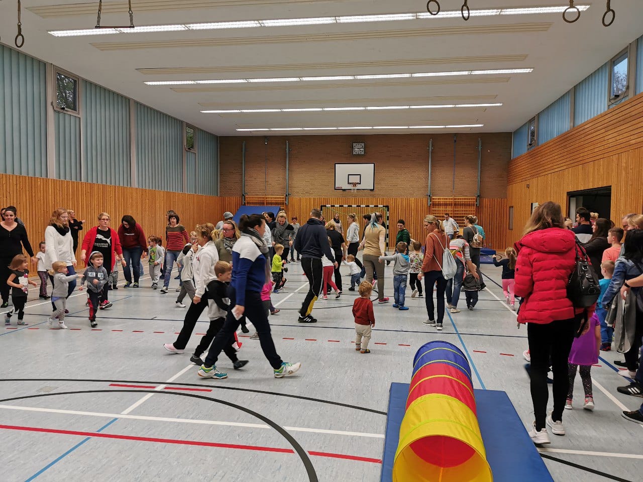 Minisportabzeichen-Abnahme in der Paul-Dohrmann-Turnhalle